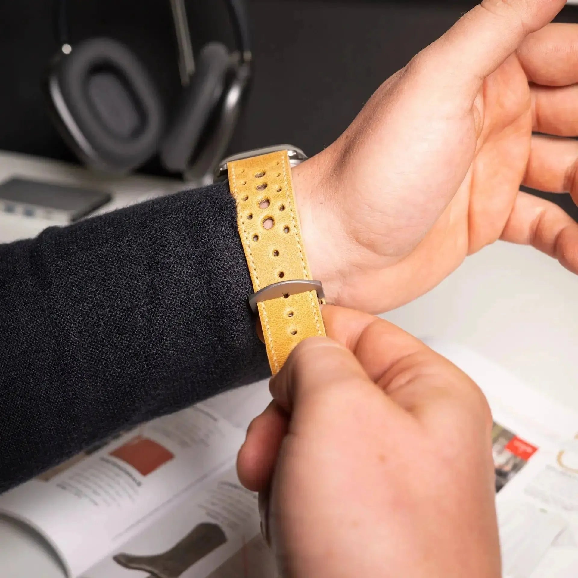 Monaco - Vintage - Mustard leather strap-Apple Watch