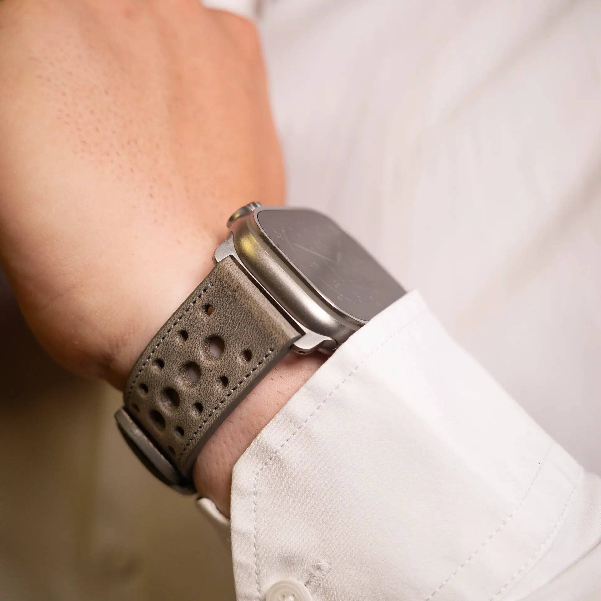 Monaco - Vintage - Grey leather strap-Apple Watch