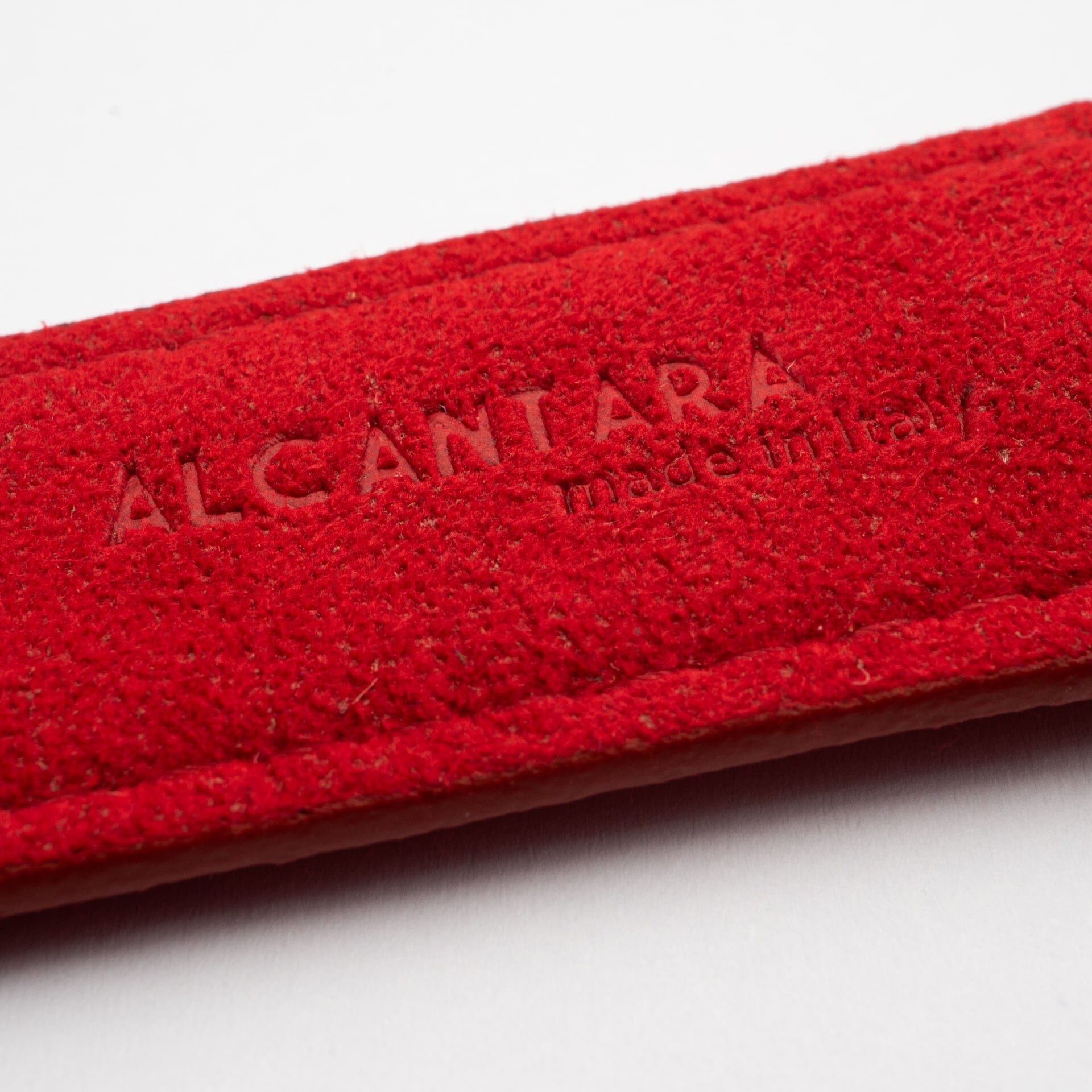Alcantara ® · Classic · Rot