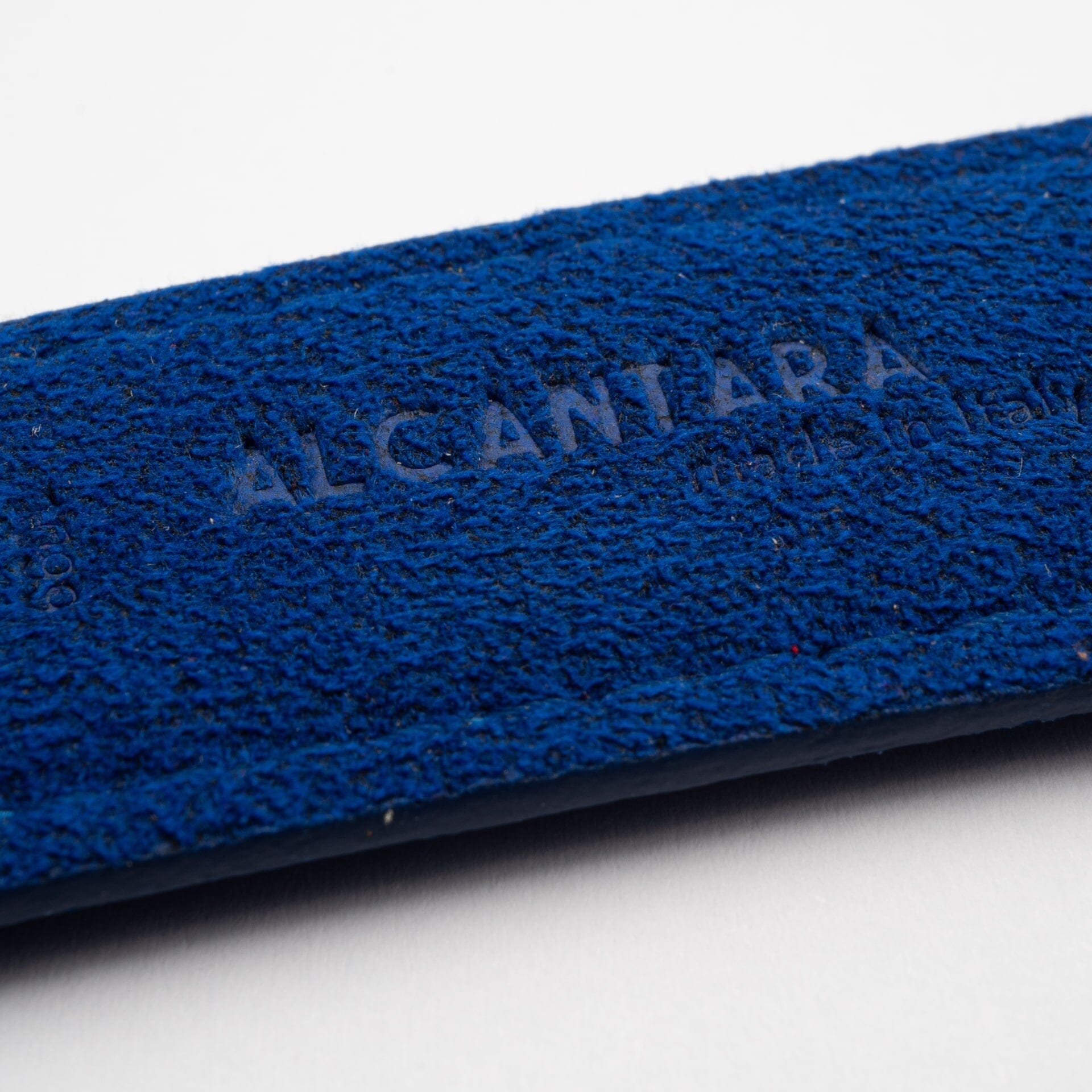 Alcantara ® · Classic · Blau