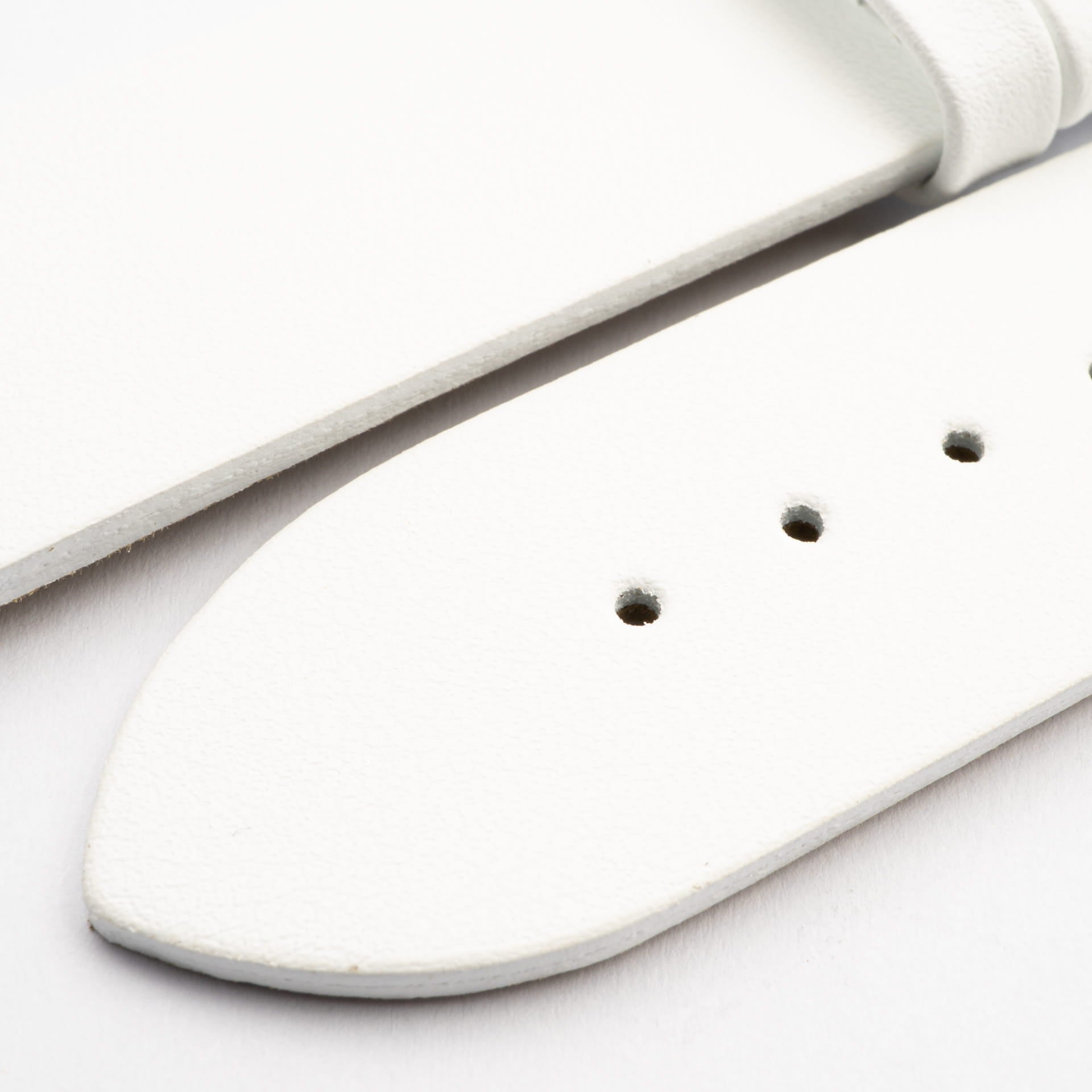 Essential · Classic · XS · White